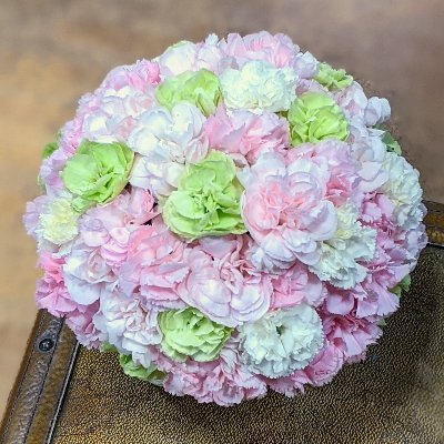 フラワーショップ花凛 スタンディングブーケ ひまわり ガーベラ バラ ミントティ ヒペリカム カーネーション ドラセナ 花束 花屋 スタンディングブーケ フラワーギフト