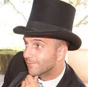 emadgreek's profile picture. 