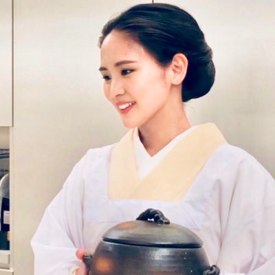 A former Geisha turned mom, Mother and Daughter Japanese Cooking Show