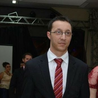 CarlosMinella1's profile picture. Defensor de ações políticas de direita na economia. Liberdade de expressão e de mandar esquerdistas a merda.