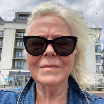 Retired nurse, painter, love the sea, reading, laughing with friends. Corbyn supporter,I will not vote for Starmer because I am a socialist, no DM’s