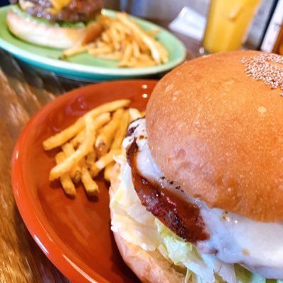 ammuu996's profile picture. 