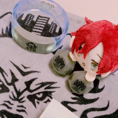 r_2tcam's profile picture. 2.5次元でいきてます