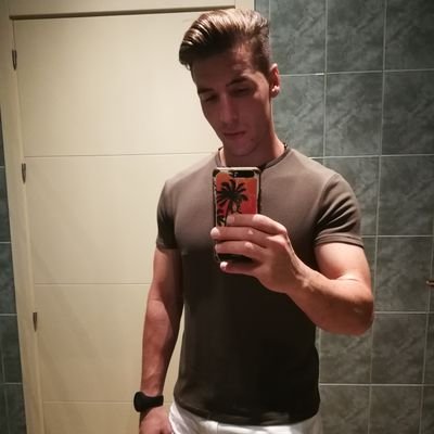 Quien lleve su infancia consigo, permanecerá joven para siempre