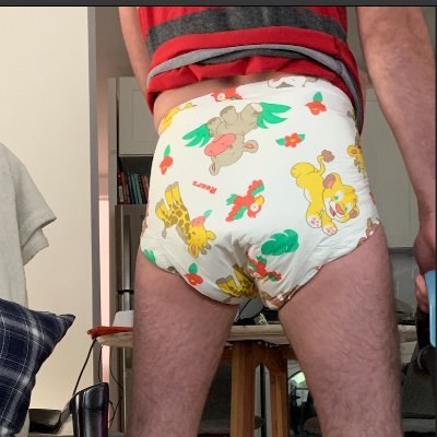 DC (09-15) and now NYC/BK Based Abdl . Sometimes a big bro, always a diaper wearer. By following you agree that you are 18+ 👨‍❤️‍👨 @tristian_little