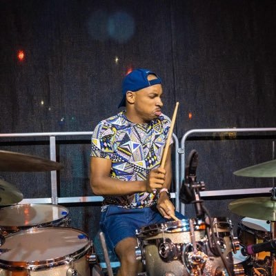 🏳️🌈🥁: @strictly_fine, @givhanstalo | cat & plant dad🐈🌱| music lover/vinyl collector🎵💿| traveler✈️ | foodie🍜| gaymer👾| UmphLove #98🤘🏽