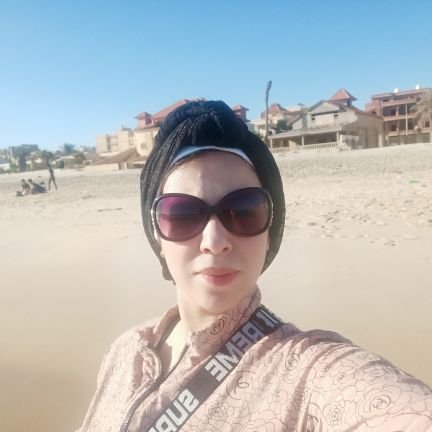 معلمة لغة انجليزية و افتخر 😉