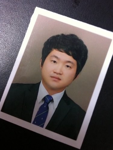 lks0155's profile picture. 주식.뉴스.정치.거짓이 난무하고 믿을수없는 이현실. 도대체. 무엇을. 신용해야 하는가. 등대없이  향해하는 돗단배......