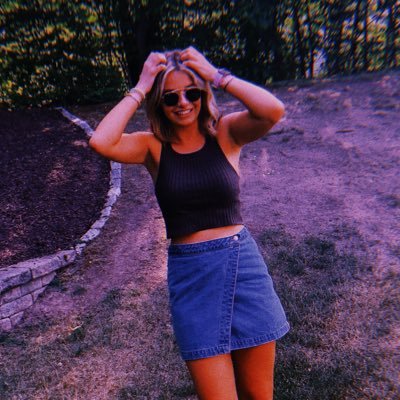 rachelpetke's profile picture. art insta: @rachelpetkedesigns