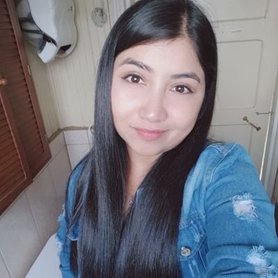 MarinaC92221945's profile picture. 🌼Estudiante de Auditoría 
🌸Cáncer 
🌺Curanilahue 
💮Feliz
