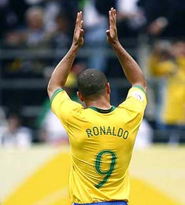 Diegofola's profile picture. Sleep all day, party all night, never grow old never die... It's fun to be a vampire.