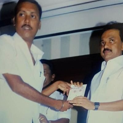 நான் மக்களாக பார்க்கவில்லை எனது குடும்பமாக மக்களை பார்க்கின்றேன்
முதல்வர் தளபதி .
இதைவிட தி மு க தொண்டனாகிய எங்களுக்கு வேற மகிழ்ச்சி இருக்கப்போவதில்லை
😞😞😞