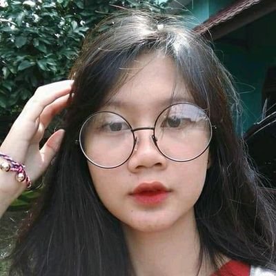 Resti Wulandari🦭/acc Profile