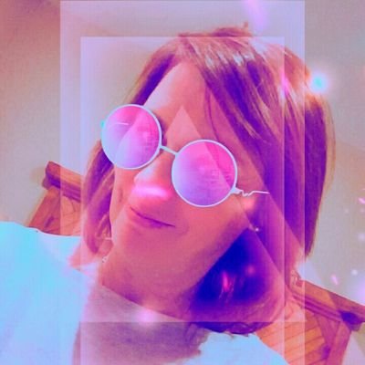 Madrileña y madridista. Felizmente casada y madre de 2 bellezas. Políticamente incorrecta. ✝️