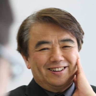 金子ホールディングスと言うグループ会社6社。(その内社長一人の会社が3社)メインは、段ボール製品の製造販売とビジネスホテルを展開する2社です。その小さな持株会社の代表です。主に仕事の雑感若しくは宣伝、若しくは叫びを、呟きたいと思います。(笑)
宜しくお願いします。
