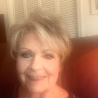 Gayle Simmons - @gayle_simmons Twitter Profile Photo