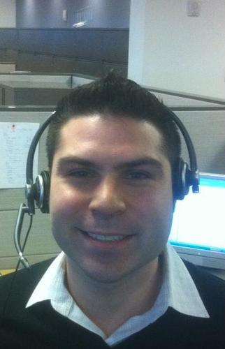 Lucky stock investor, Jets Fan, acoustic music fan, and always on the hunt for the best pizza and burgers
