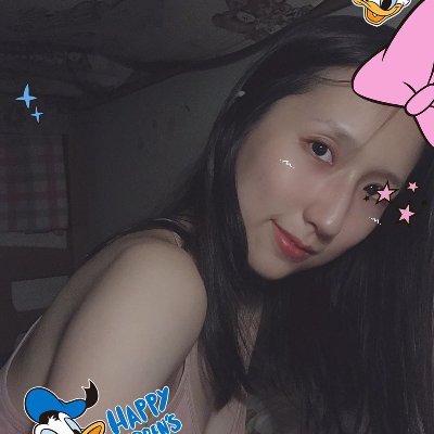 DilidiliPhoebe's profile picture. Intelligence is new sexy