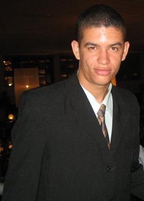 Professor Universitário (UNIRV), Pós-Graduado em Docência Superior, Direito Constitucional e Administrativo, PM, pai, casado e com muito pra viver e apreender.