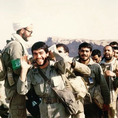 24EzcCIOwN7ExqW's profile picture. سبکبالان خرامیدند و رفتند...