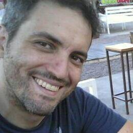 Ramon y Cajal Fellow - Computational Materials Science Researcher.
Editor - JMRTec https://t.co/4q522ird4f