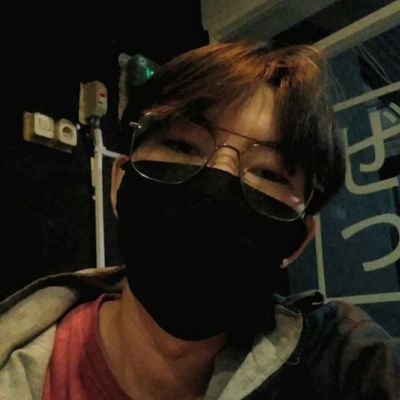 DED_KEY's profile picture. UNS'19. Savastha Harena, Ofc Dietisien. Bloody Borneo. INTJ.  Shopee: https://t.co/LKGs42trOm