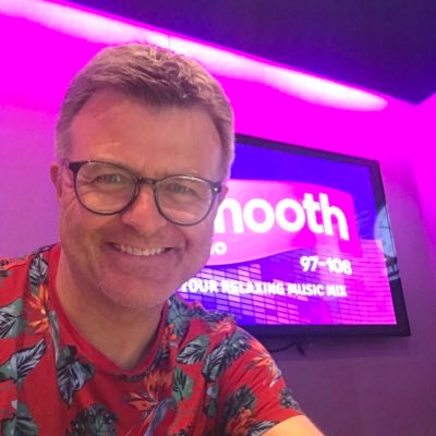 A @SmoothRadio presenter,host,compere and civil celebrant .Loves speedway, birdwatching,tea and laughing but not necessarily in that order