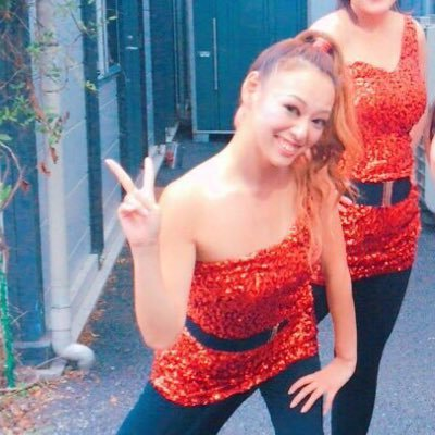 ダンサー/ 踊れる場所があるならば全国どこへでも♪踊らないと病むフッ軽ダンサー💃 元関東大手テーマパークダンサー・関東・関西・九州テーマパークシーズンイベントダンサー・バックアップダンサー・振付・振付アシスタント・CM出演・ドラマ出演多数。銀座銀の宝石達ダンサー(火・木・金)/大阪PrimeTime Dancers