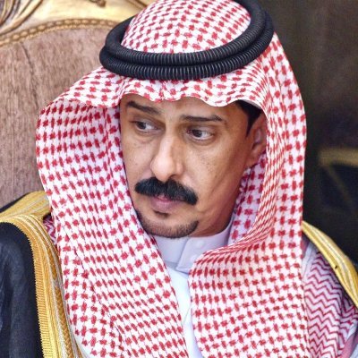 شاعر من شعراء المدينه لي العديد من المشاركات في الساحه الشعريه  .