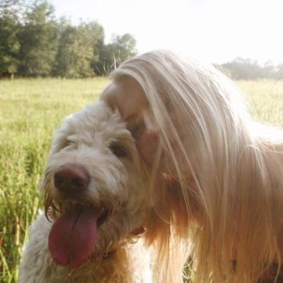 mikayla_burnett's profile picture. I like dogs more than people.