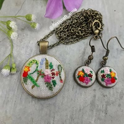 I do hand embroidery and sell embroidered jewelry on Etsy : FlexiCraft

Full collections and tutorial on Instagram @flexicraft_arnis.