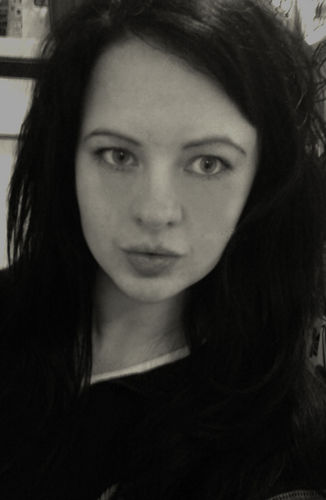 YaketiLola's profile picture. Filosoferande glesbygdstjej som har 3 hundar och 2 katter, samlar på traktorer och kategoriserat skrot.Har en Fordson 1952 i garaget som livsprojekt