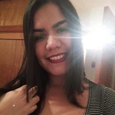 Abg. Autora lírica. 
Inspiración, rimas y amor. 

-El respeto al derecho ajeno, es la paz-.