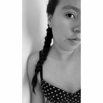 Shakifan❤ El que no vive para servir, no sirve para vivir.