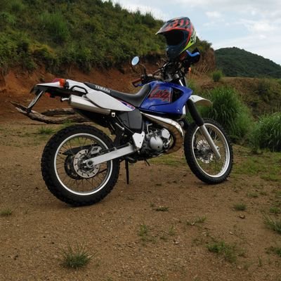 2stを愛する男
天然のミナミヌマエビ？を採りに行く事を叶えた男
ヤマハDT230LANZA
スズキラパンSS
RZ350冬眠中
サニートラック冬眠中
20数年ぶりのリターンライダー
溶接経験25年超
保護犬のジャックラッセルテリアと保護猫の茶トラ
国産淡水魚とヌマエビ
大抵の事は自分でやる自称プライベーター
