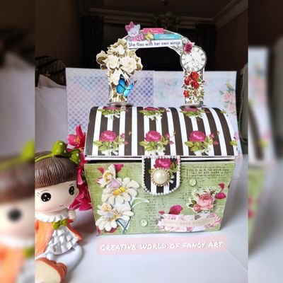 ARTIST
.
.
Craft entrepreneur
All handmade gifts 🎁
albums, scrapbook,cards, home decor,gift hamper 💓 many more 
at affordable price
😇you wish we create 🥰