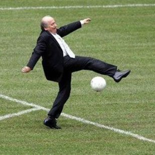 Journaliste gratuit, amateur de #FootballVrai, qui tolère les erreurs manifestes.