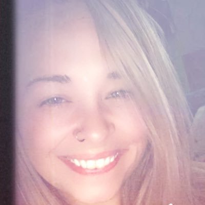 HeyVanessaVA's profile picture. 