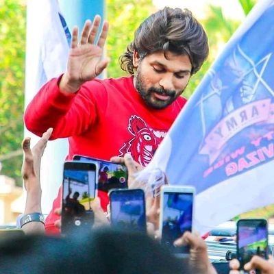 AaryaSubbu's profile picture. fan of ll @AlluArjun ll #ThalaAjith ll

@ABdeVilliers17 ll @imvkohli ||  @AIAAFAKarnataka ❤️‍🔥