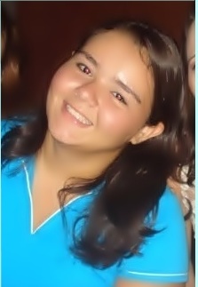 ''O sorriso de quem ama é lindo. Mas o sorriso de quem sofre é ainda mais lindo, pois além de sofrer têm a capacidadede sorrir.''
(Boa noite cinderela)