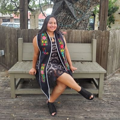 Danna Almazan👑🇲🇽💖
MFHS 💜
2020 👩🎓❤👑
-FMJ- -♡-