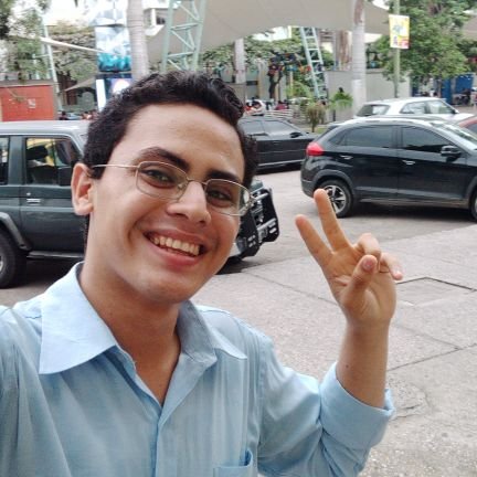 Estudiante de Derecho (UG) |
Nadie que haya aliviado el peso de sus semejantes habrá fracasado en este mundo - Charles Dickens