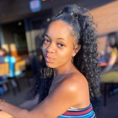 Queen B👑
