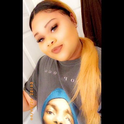 follow_amb's profile picture. I mind my business & talk to God a lot. 🤗💚✝️