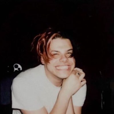 ❝ 𝕓𝕖𝕔𝕒𝕦𝕤𝕖 𝕨𝕖’𝕣𝕖 𝕝𝕦𝕔𝕜𝕪 𝕡𝕖𝕠𝕡𝕝𝕖, 𝕒𝕟𝕕 𝕪𝕠𝕦’𝕝𝕝 𝕟𝕖𝕧𝕖𝕣 𝕙𝕒𝕧𝕖 𝕥𝕠 𝕤𝕝𝕖𝕖𝕡 𝕒𝕝𝕠𝕟𝕖❞
