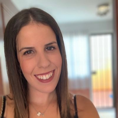 Del 94. Abogada. Amor eterno a la vida y al chocolate.