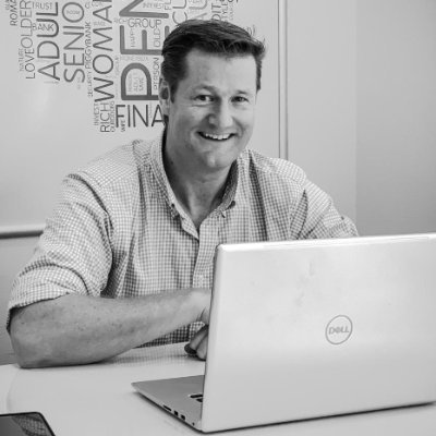 Digital Marketer, Web Specialist, Entrepreneur and Speaker who likes hanging out with happy people.