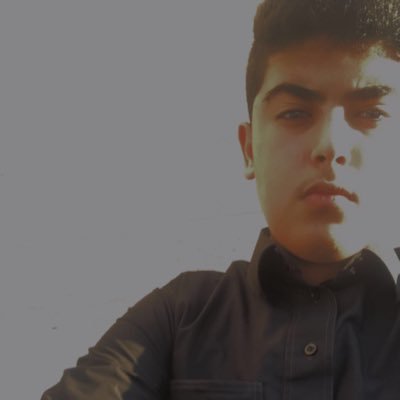 يقول:: محمد الشملان بيني وبينك حب من قلب واحد💗. ليت يجيك من الهوى وما يجيني🍂🍁