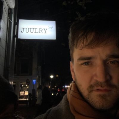tuckmulligan's profile picture. please don't read my tweets