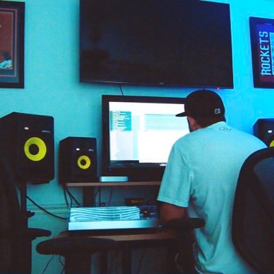 Music Producer / Recording Engineer | University of South Carolina '16. @vryncssry | #iMixHouston